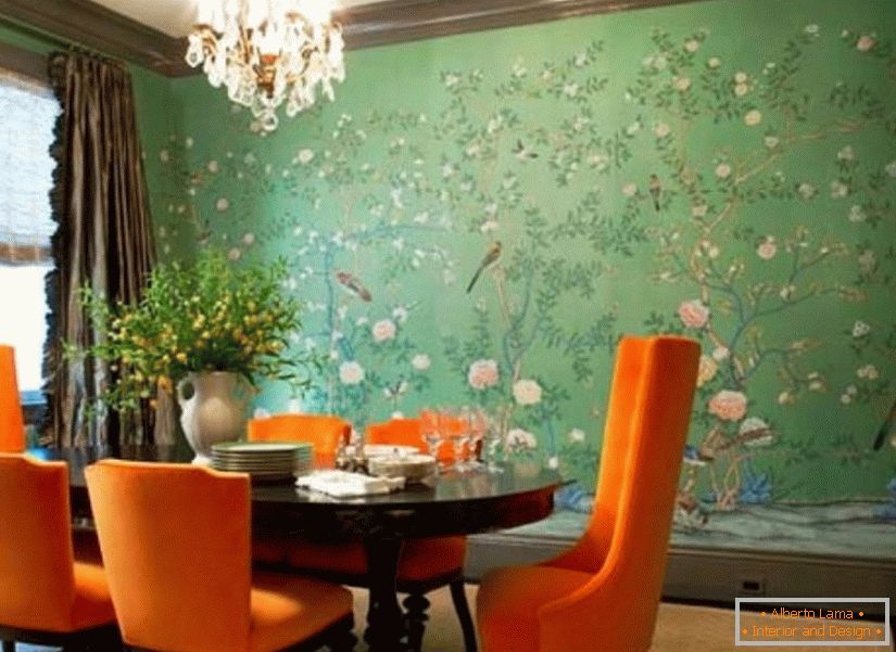 Wall design in the dining room
