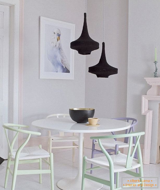 The use of pastels in the interior of a vintage dining room