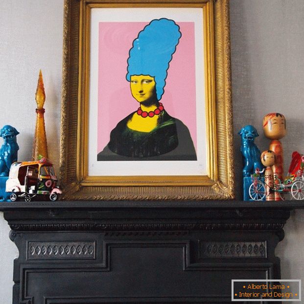 Picture: Mona Lisa and Marge Simpson, two in one.