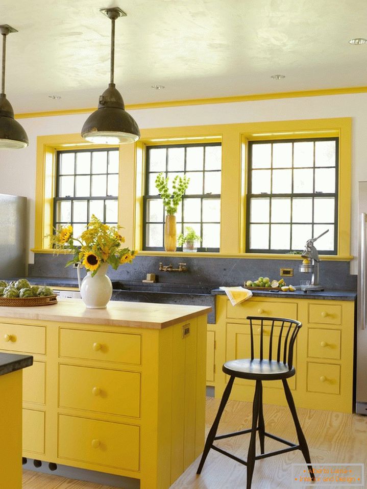 Yellow color, dominates the rustic style in the kitchen