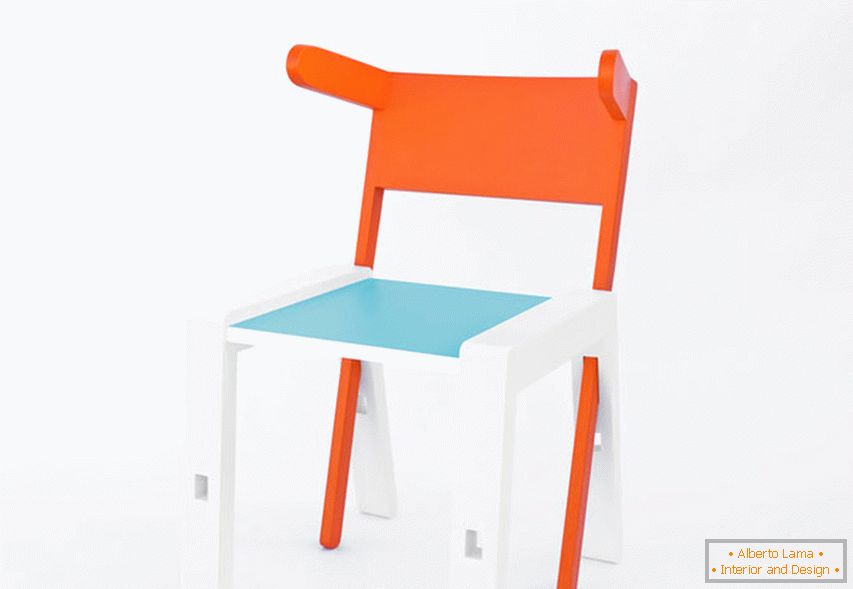 Bright folding chair