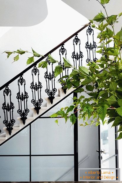 Idea of ​​staircase decoration