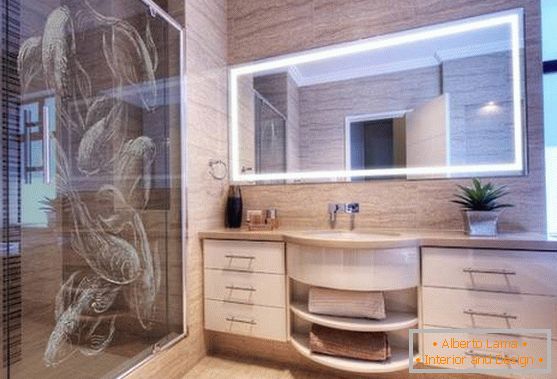 Bathroom with patterns in Chinese style