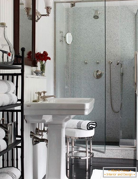 Decorating with a stylish little bathroom