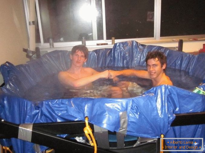 Hot tub in the hostel
