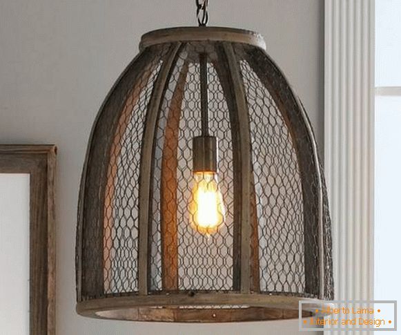 Suspended light in the form of a cage