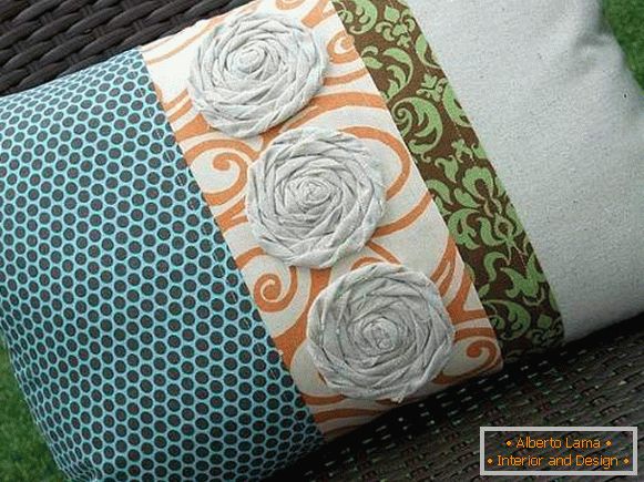 How to sew cushions on a sofa from tissue remnants