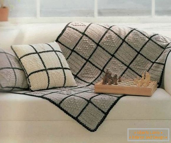 Knitted cushions - photos in the interior
