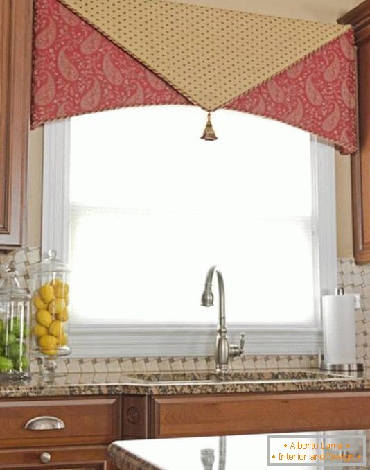 Stylish window decoration in the kitchen with your own hands
