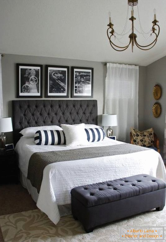 Black and white elements in the design of the bedroom