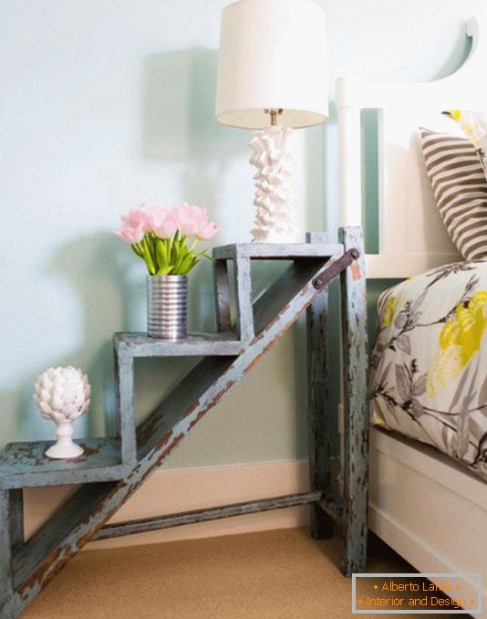 stepladder-instead of-curbstone-bedside