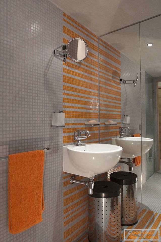 Interior of a small bathroom combined with a toilet