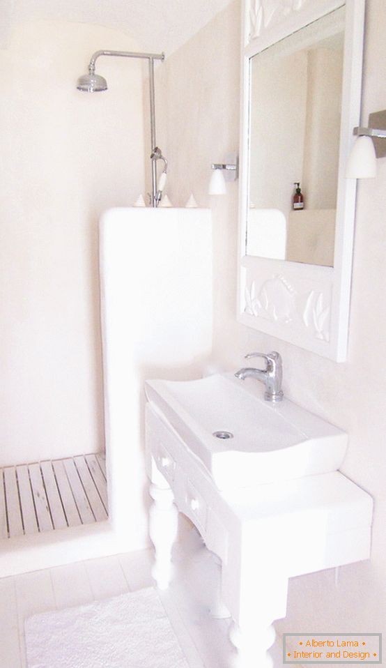 Combined bathroom in white color