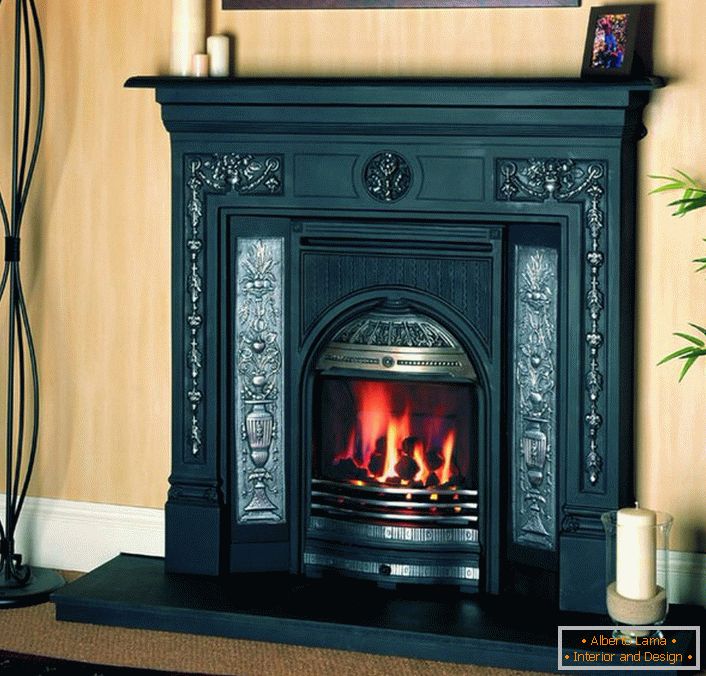 Elegant wall fireplace with bio-oven.