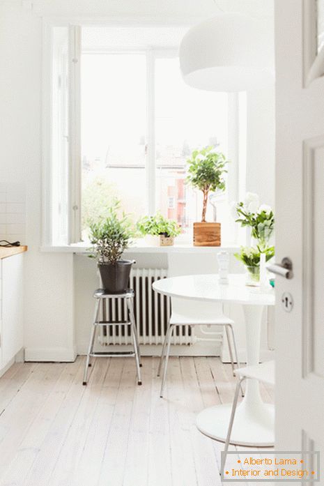 Kitchen with dining area