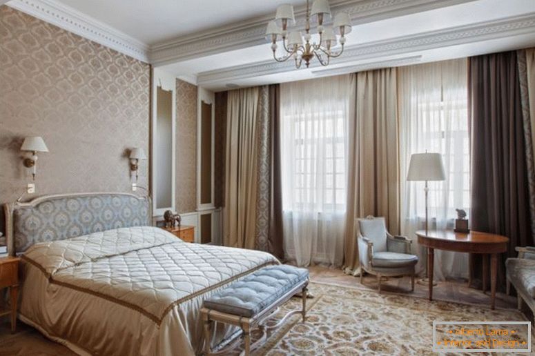 large-classic-bedroom-in-beige-tones