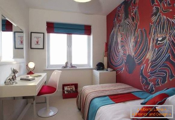 Bright colors for a children's room - a photo of a red-blue interior