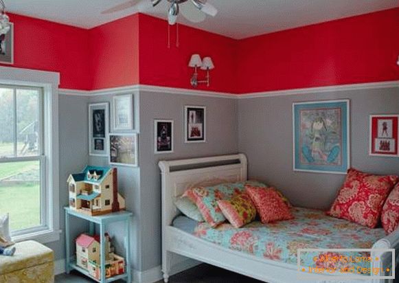 The combination of red and blue colors in the interior of the children's room