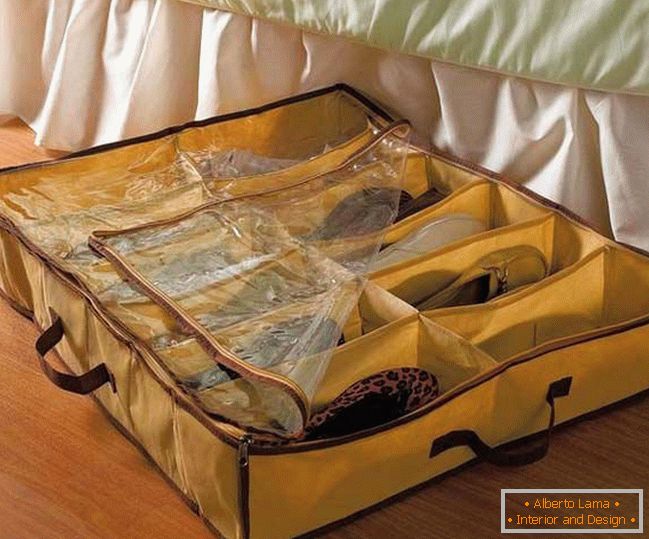 Suitcase for storing shoes