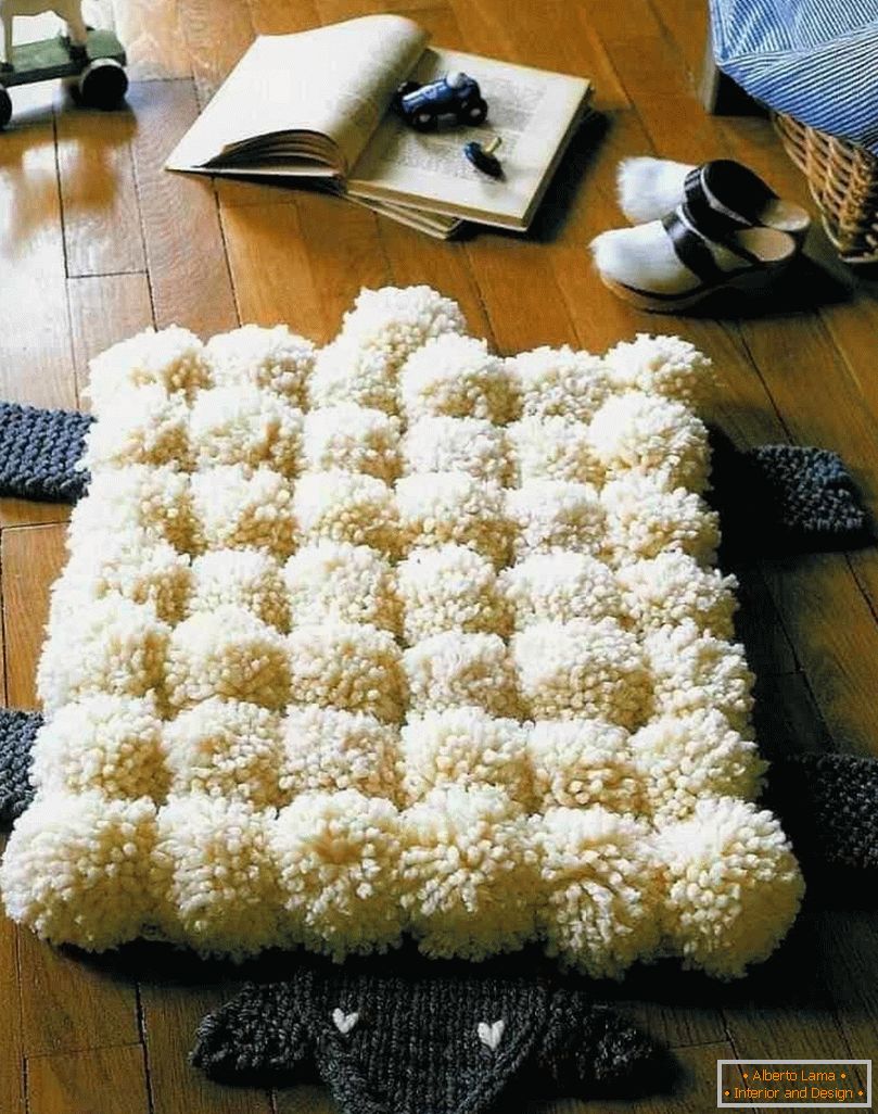 Carpet of pom-poms