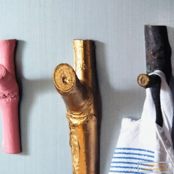 Towel racks made of twigs