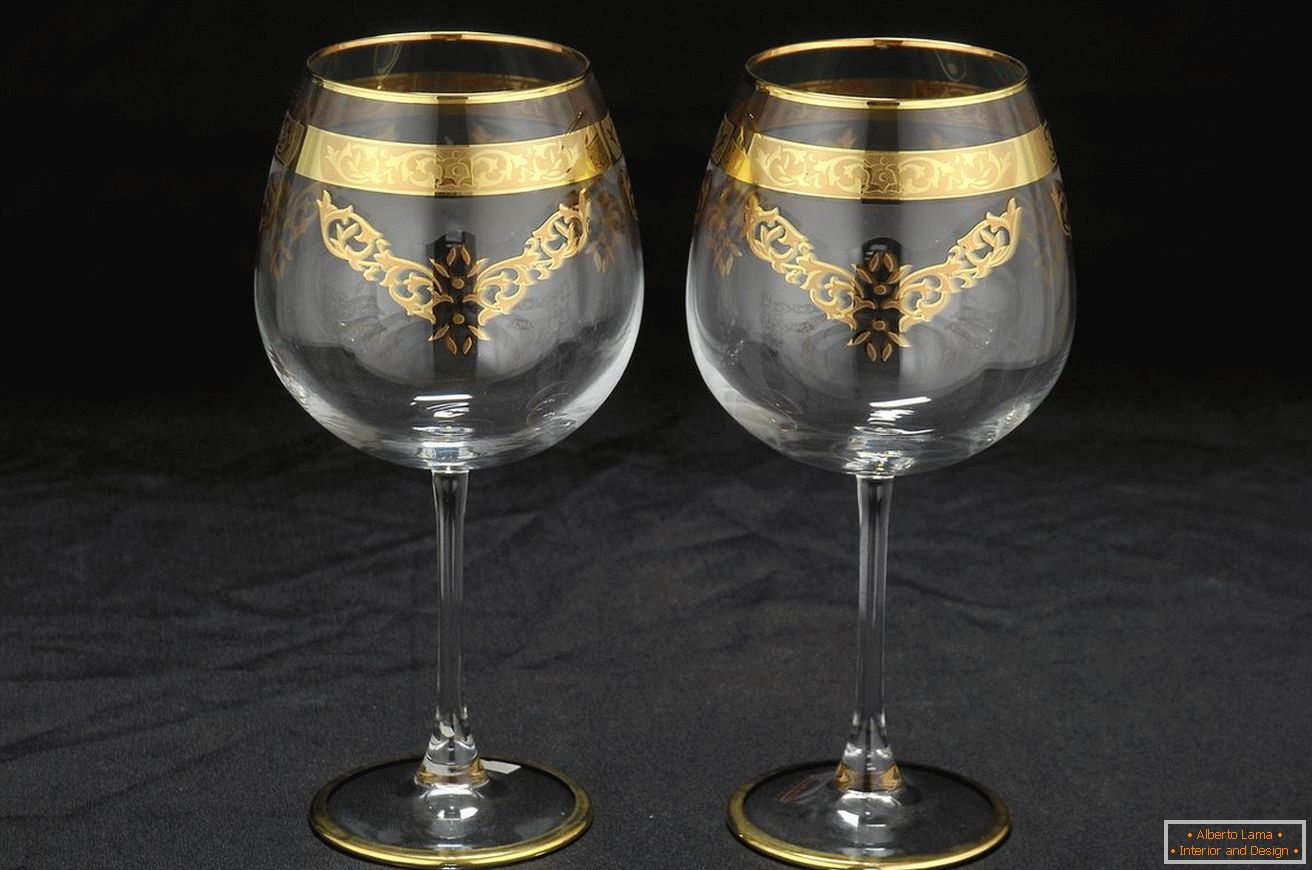 Wedding glasses with gilding
