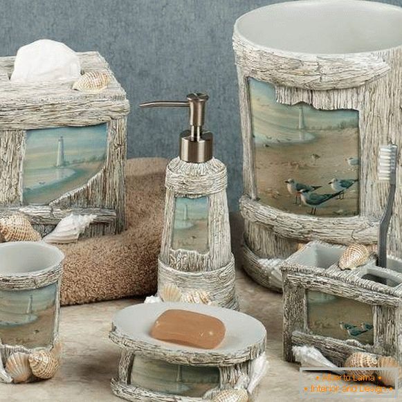 Accessories and decor in the bathroom - photos with seashells