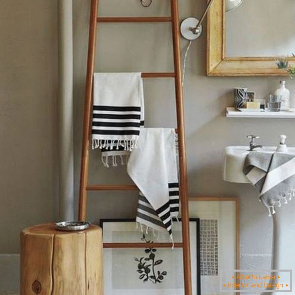 Bathroom decoration - towel hanger from the stairs