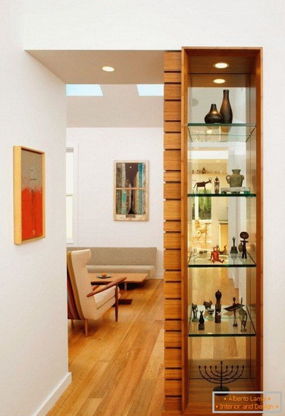 Decorative shelving from glass shelves
