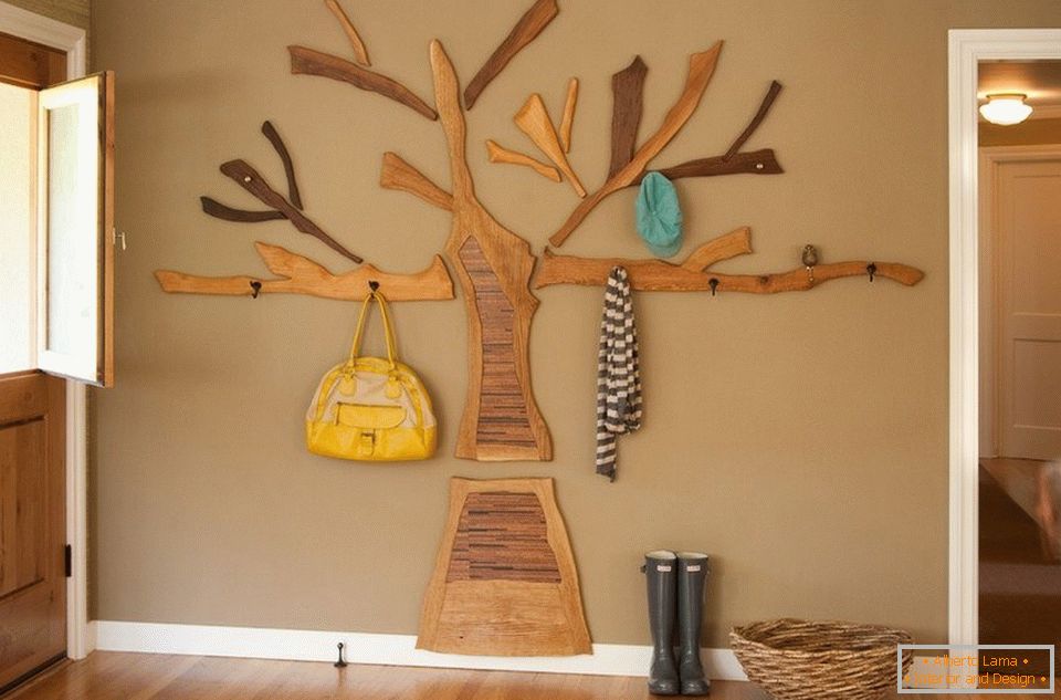 Hanger in the form of a tree