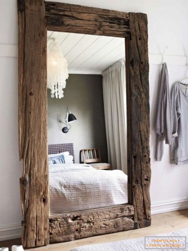 Mirror frame made of wood