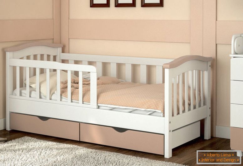 Cot for babies under four years old