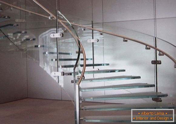 Design of a staircase in a private house, photo 9