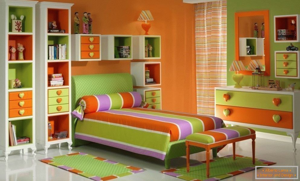Bright colors in the nursery