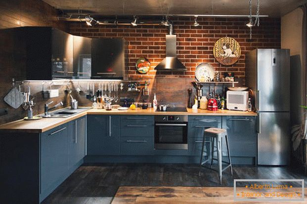 corner kitchen design in a private houseфото