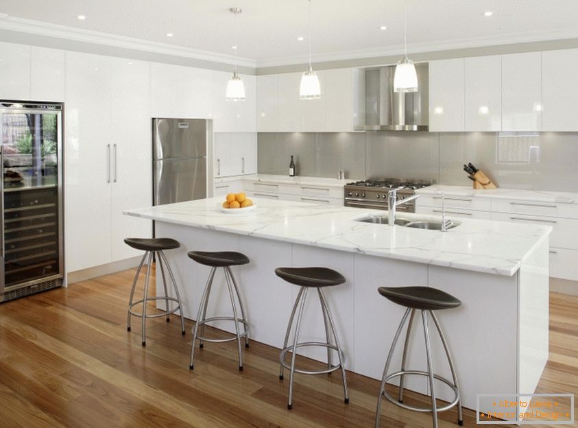 White color in the interior of the kitchen