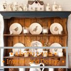 Crockery with animals in the chest of drawers
