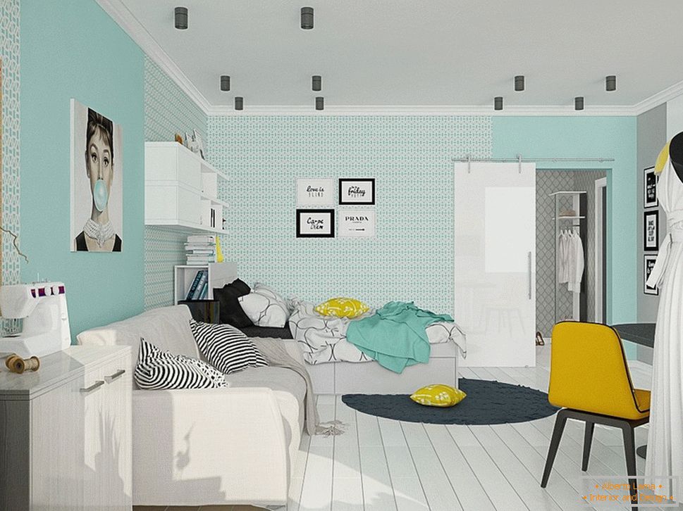 The combination of turquoise and yellow in the interior