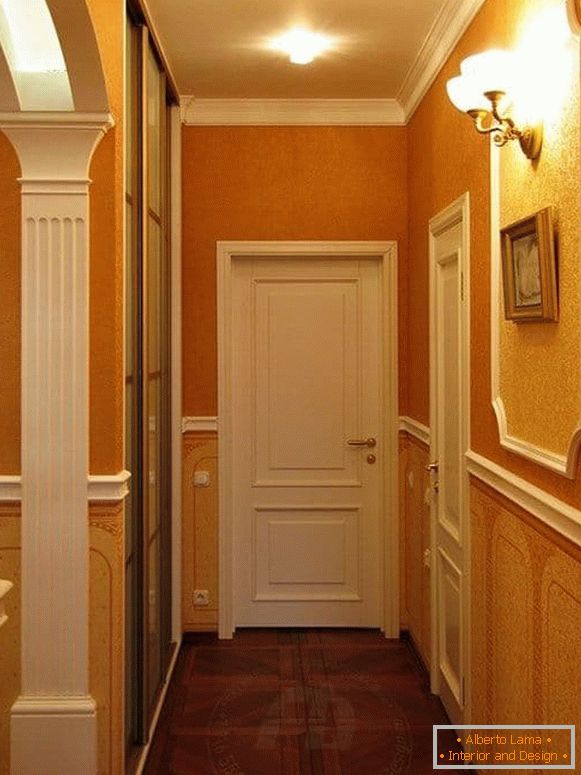 Small corridor in classical style