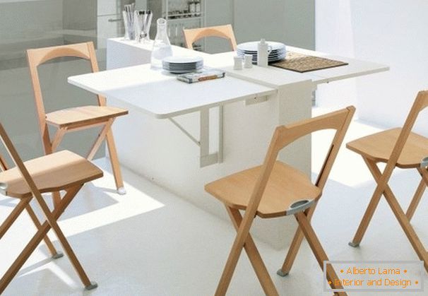 Folding chairs and table