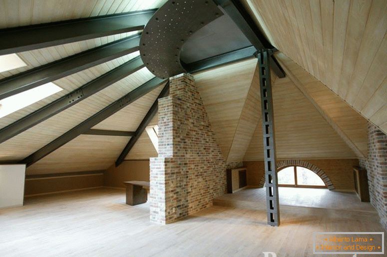 Unusual design of the attic