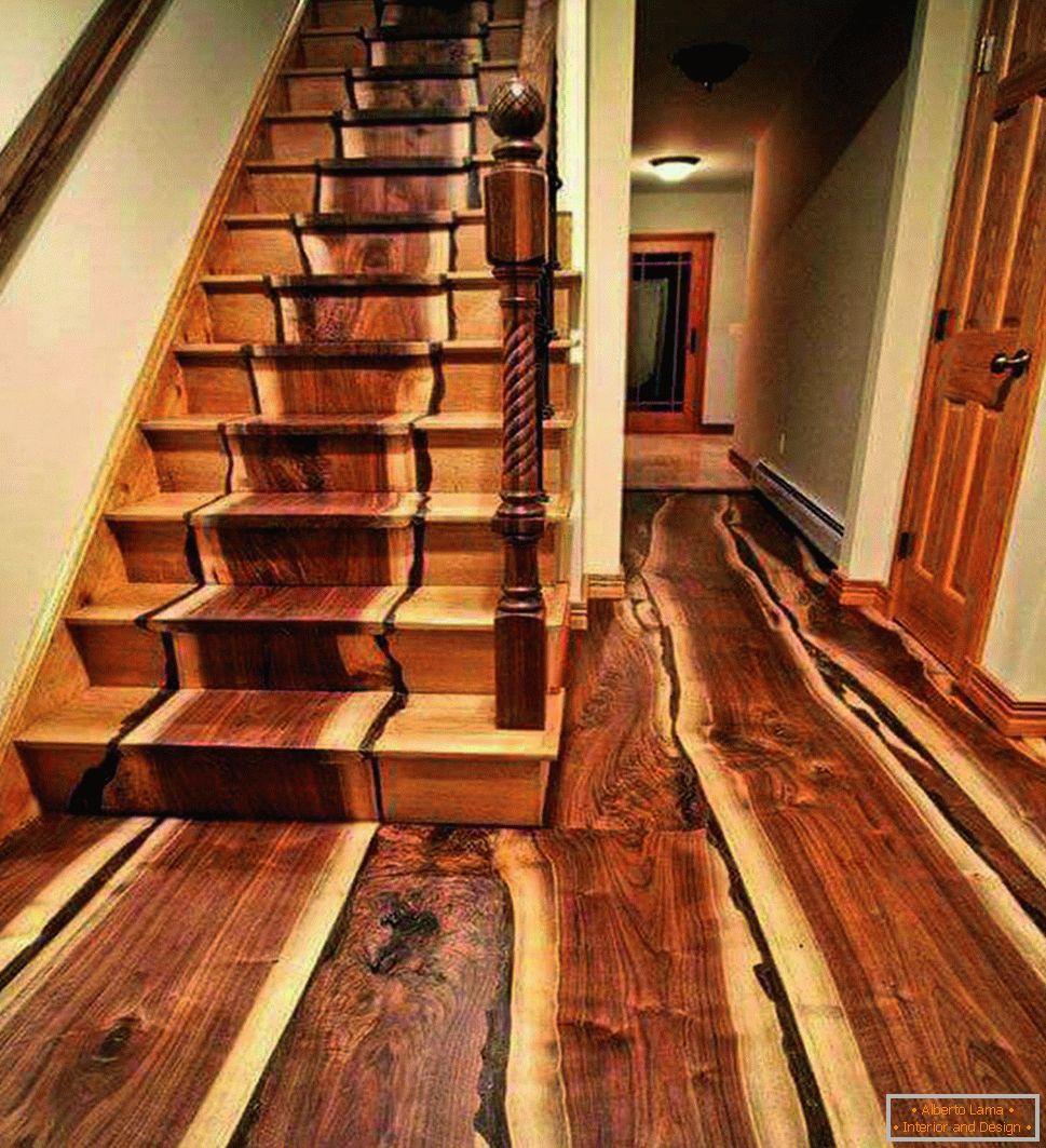 Floor in the form of planks in the corridor