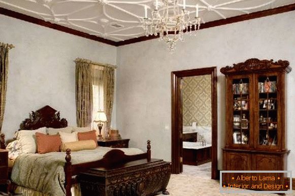 Ceiling with stucco in the bedroom
