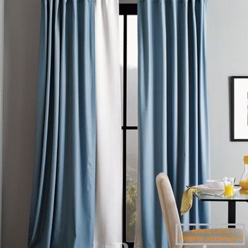 The combination of curtains on a simple cornice