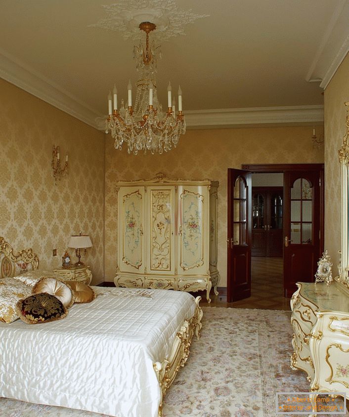 Chandelier for bedroom in baroque style.