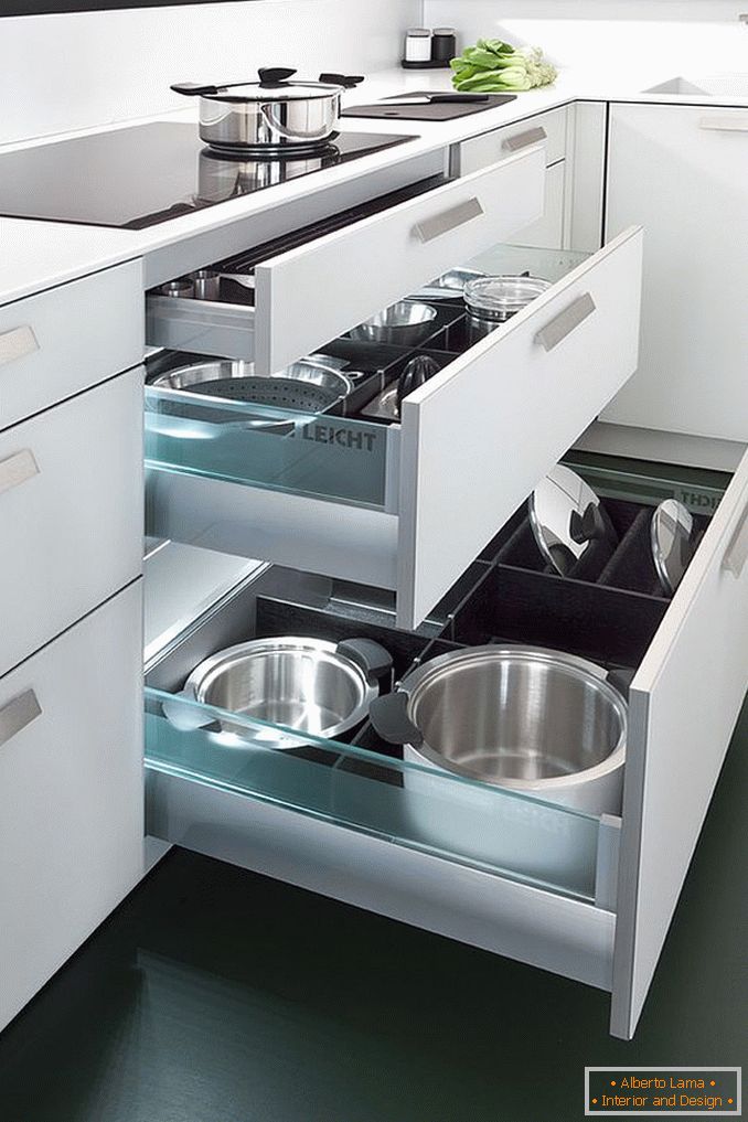Drawers for tableware
