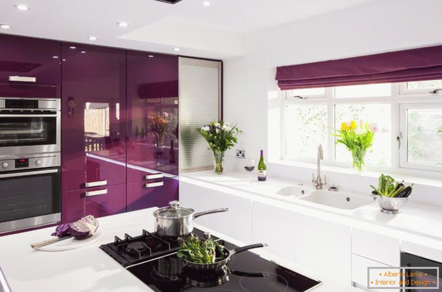 Design of a spacious violet-white kitchen