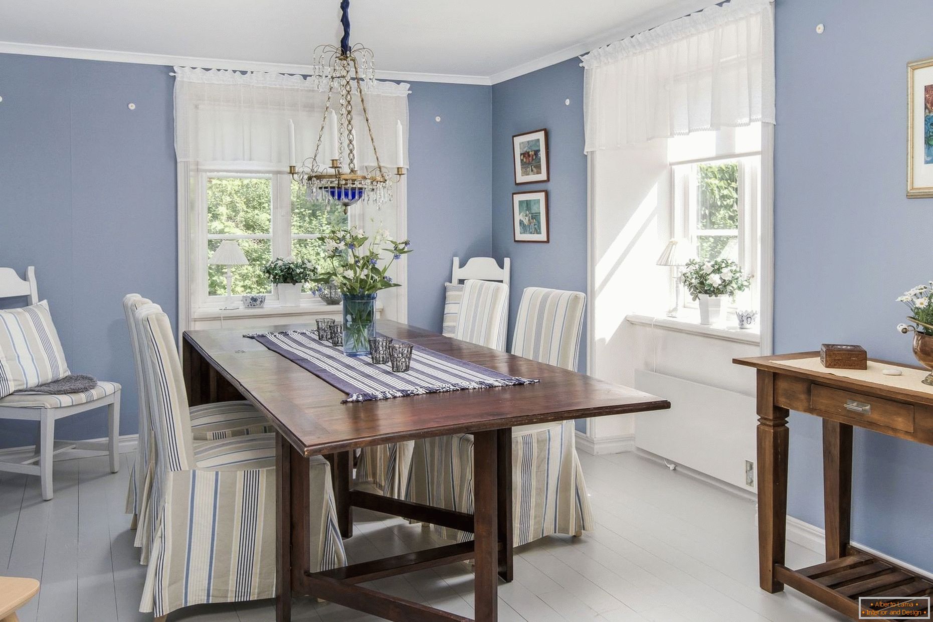 Dining room with blue walls
