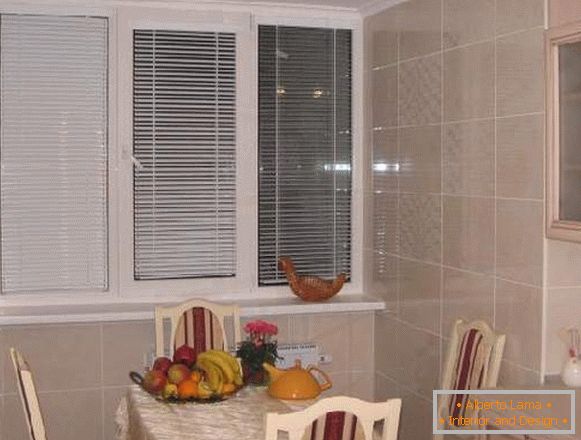 horizontal shutters in the kitchen, photo 30