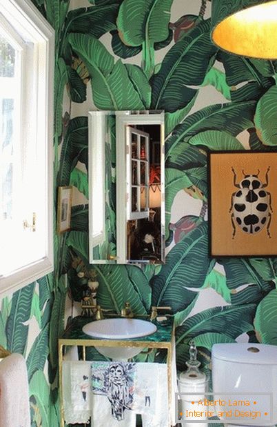 Bathroom decoration in the style of the jungle